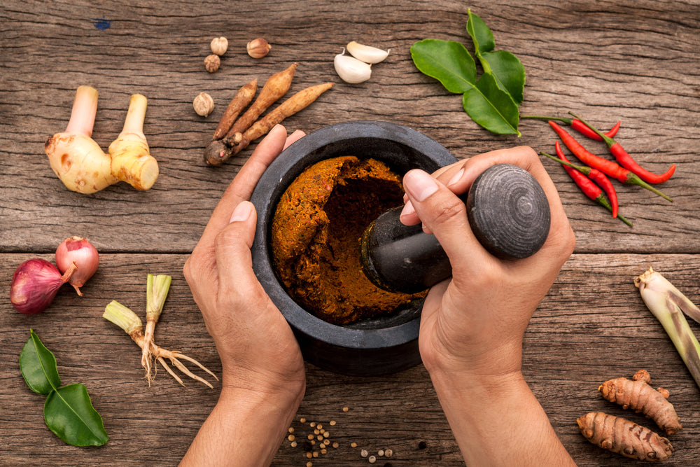 Essential Thai Cooking Tools and Tableware
